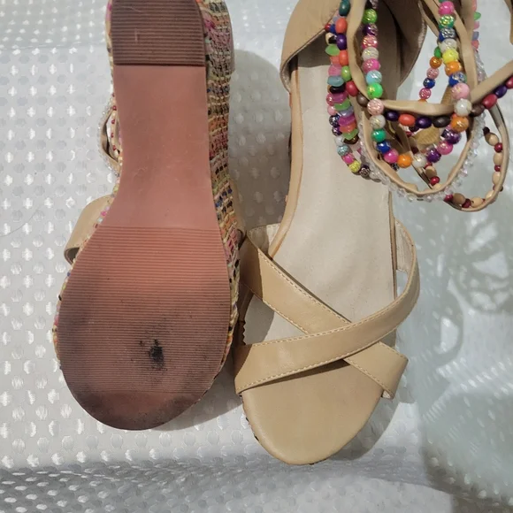 Womens Hobo Wedged Beaded Ankle Strapped Shoes - Picture 3 of 3